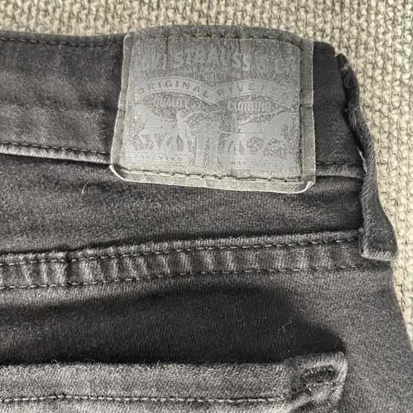 Signature by Levi Strauss Women's Black Skinny Jeans - Picture 3 of 12